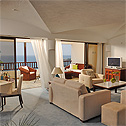 тип номера: сьют на берегу с видом на море (beach suite sea view), фото № 1 (29)
