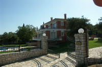 Отель KAREN(VILLA), фотография 02; Внешний вид