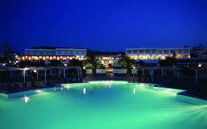 Отель MITSIS RINELA BEACH RESORT & SPA(5*), фотография 05; Pool