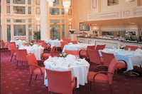 Отель HOLIDAY INN ATHENS(4*+), фотография 02; ресторан