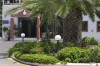 Отель ADELE BEACH(3*+), фотография 01; Территория отеля