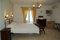 Отель KIROS(VILLA), фотография 04; Спальня