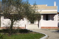Отель VARI(VILLA), фотография 04; Внешний вид виллы
