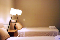 Отель SAMI VILLA(VILLA), фотография 03; Спальня с двумя односпальными кроватями.